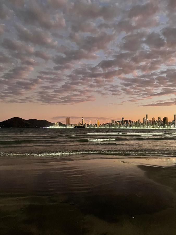 APARTAMENTO COM VISTA PARA O MAR NA Av ATLANTICA EM BALNEARIO CAMBORIU Balneario Camboriu Exterior foto